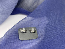 Cargar imagen en el visor de la galería, 925 Silver Mini Transparent Zirconia Stone Ant Stud Earrings