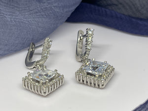 925 Silver Transparent Gem Special Cut Earrings