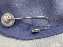 Cargar imagen en el visor de la galería, 925 Silver Pearl Single Earring ( Only one)