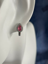 Cargar imagen en el visor de la galería, 925 Silver Transparent and Pink Beaded Drop Shaped Earrings