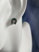 Load image into Gallery viewer, 925 Silver Rose Horseshoe Shaped Blue Beaded Stud Earrings