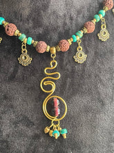 Cargar imagen en el visor de la galería, Strand Necklace with mixed materials and spiral pendant