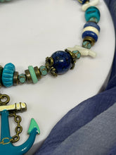 Cargar imagen en el visor de la galería, Strand Necklace with mixed material &amp; anchor pendant