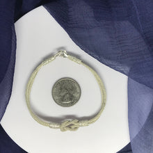Cargar imagen en el visor de la galería, Hand-Woven Silver Bracelet Size 7 1/2&#39;&#39;, grace