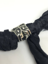 Cargar imagen en el visor de la galería, Handmade Adjustable Black Silk Fabric Bracelet (8 inches)