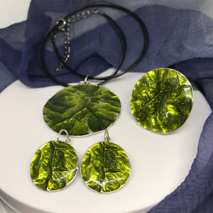 Ikita Paris Vintage Green Necklace, Earring and Ring set
